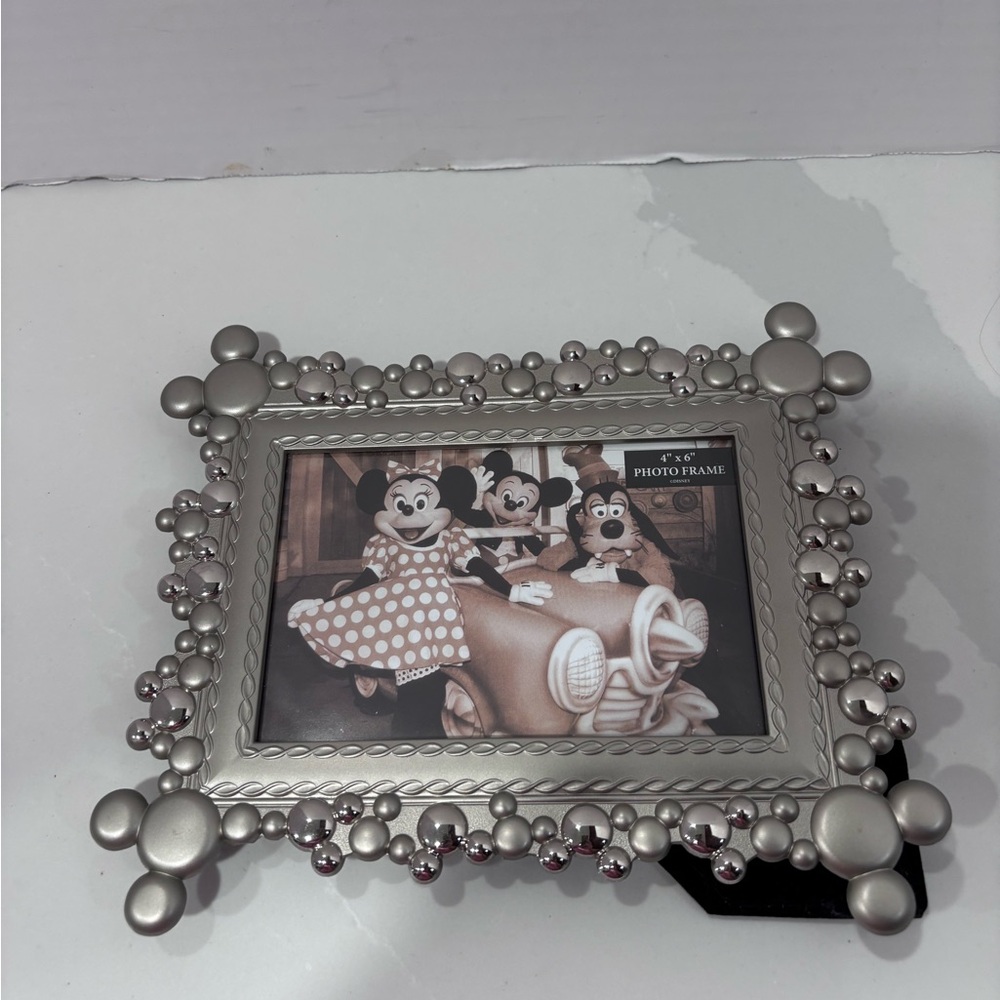 Disney Silver Mickey Bubble Head Frame 4”x6” New - Picture 3 of 3